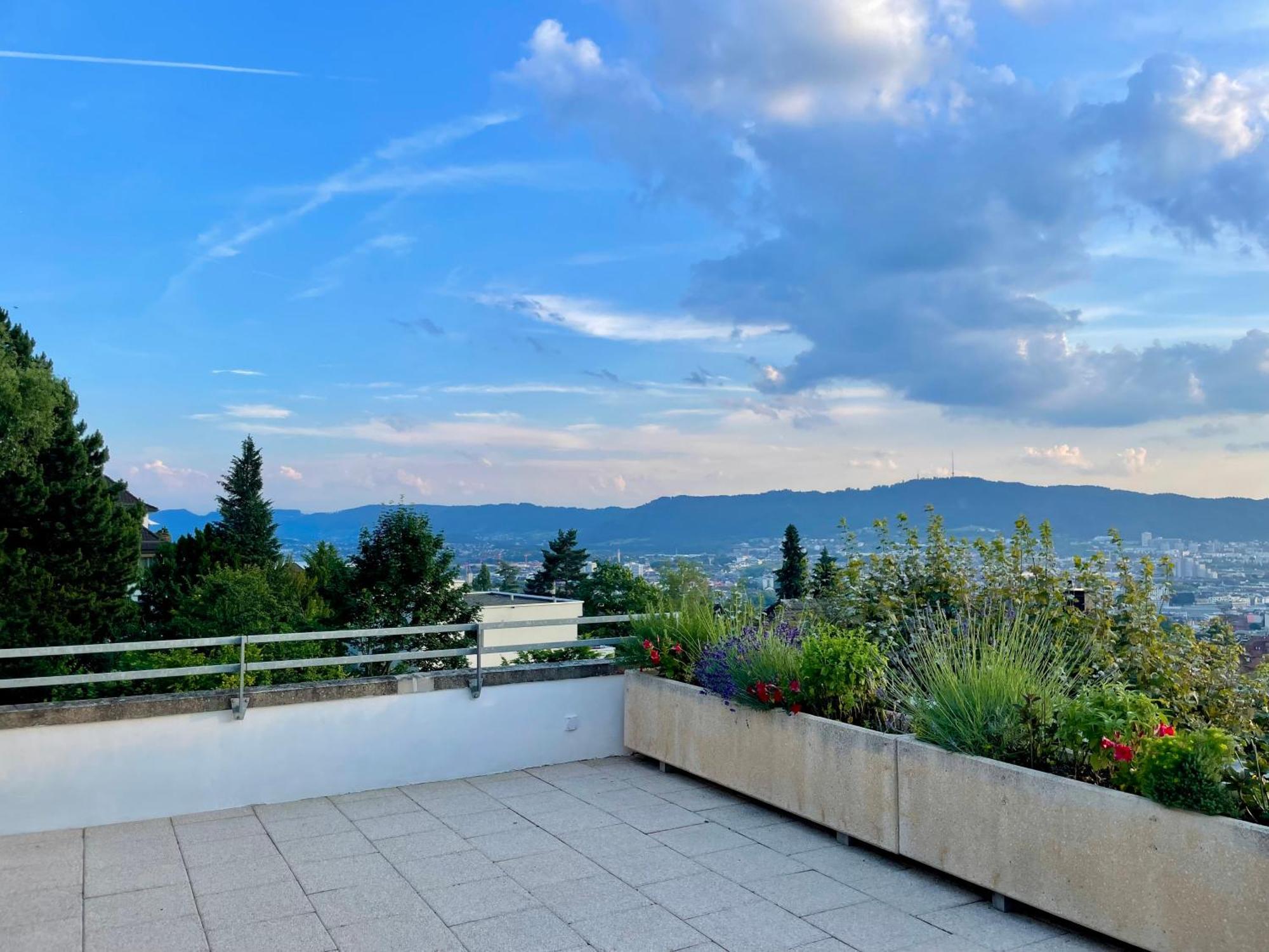 Apartment Luxury, Quiet Flat Overlooking Zürich